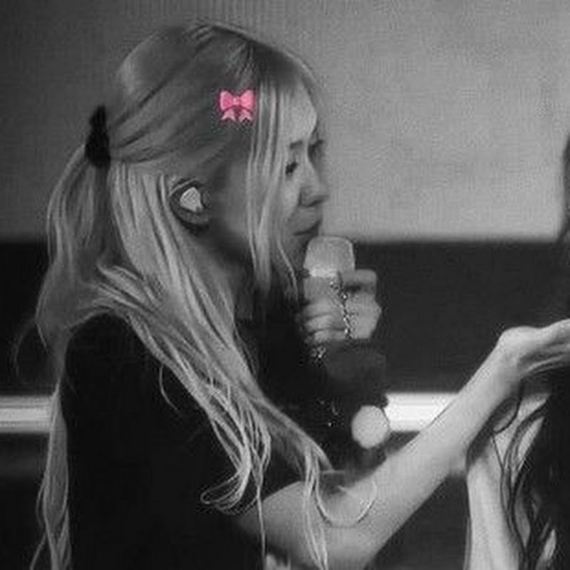 𝒶𝓈ℯ𝓁𝓁ℯ𝓌