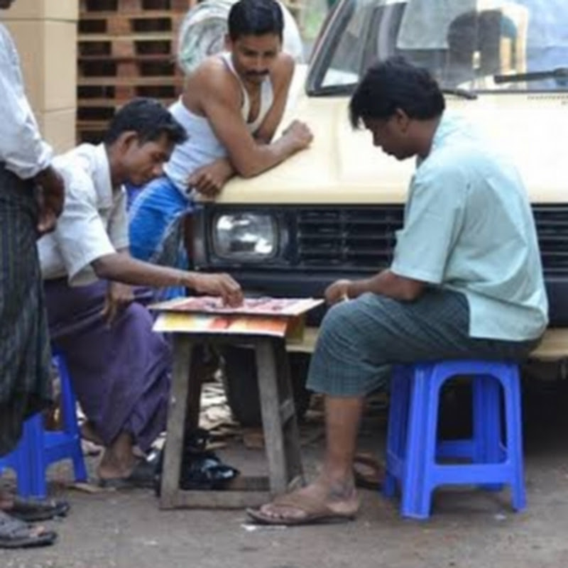 Burmese Checkers