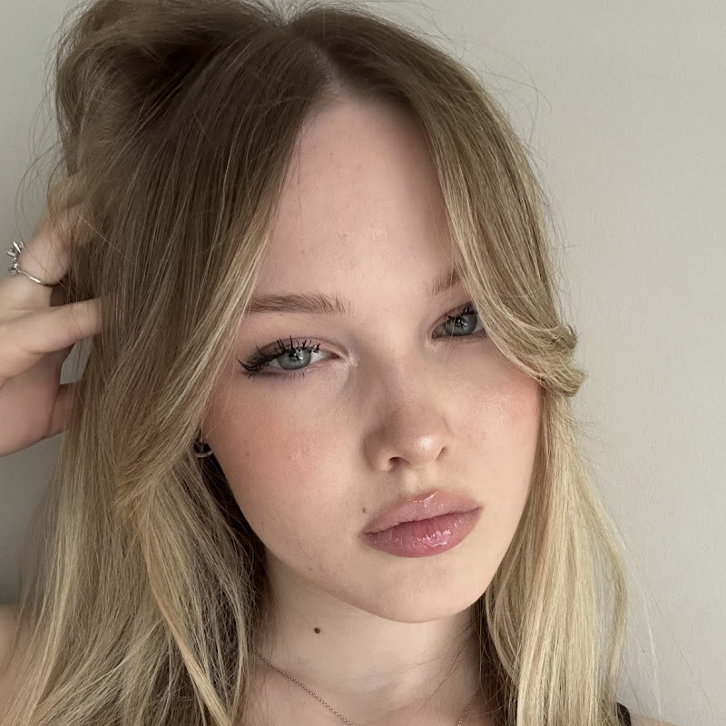Hailey van Renen