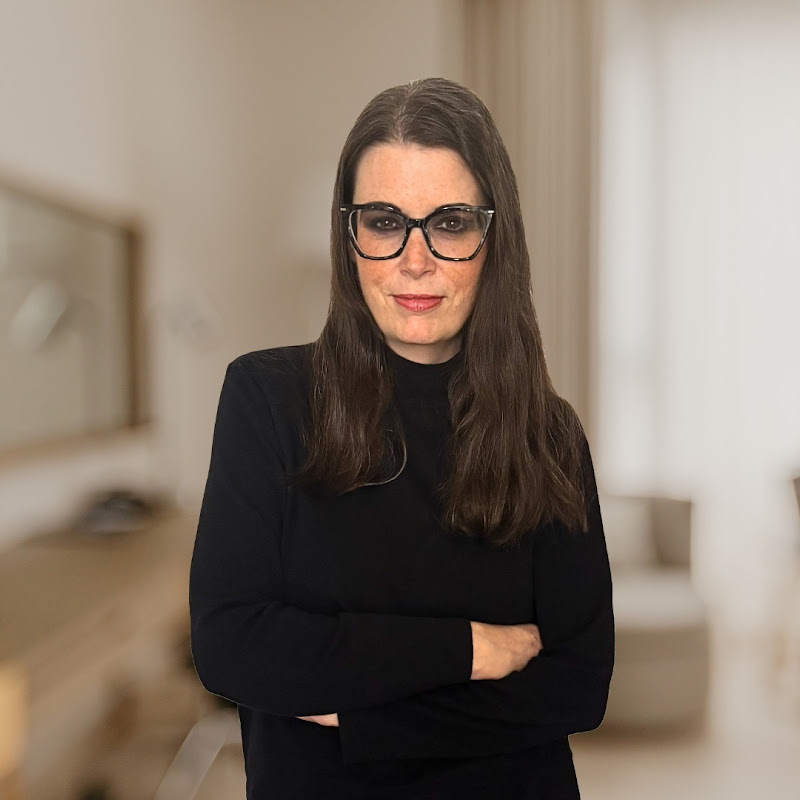 Melissa Compton Logo