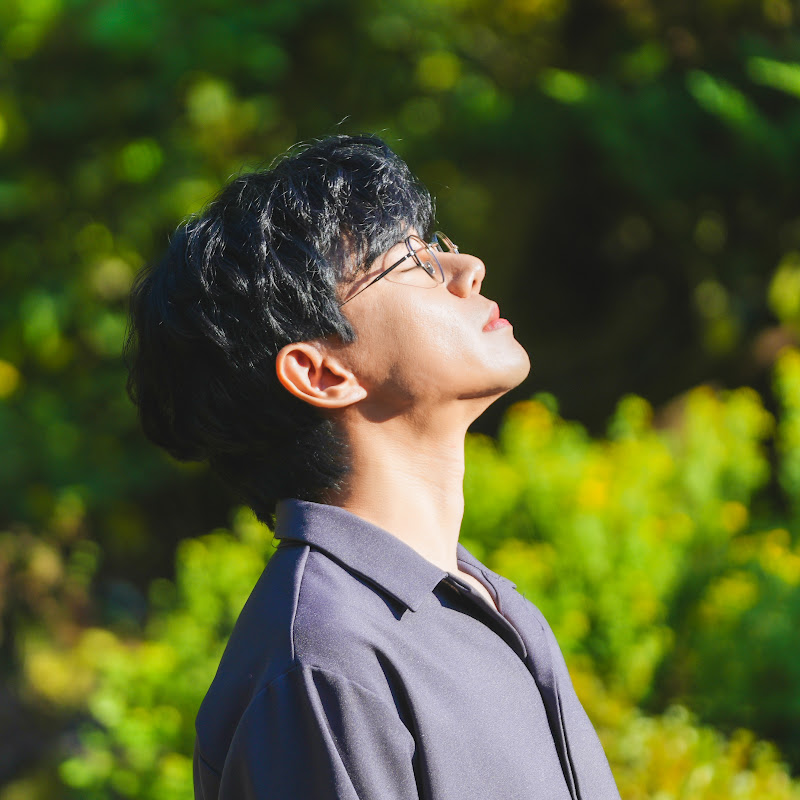 DEOK(Kim Yong Deok) - Topic
