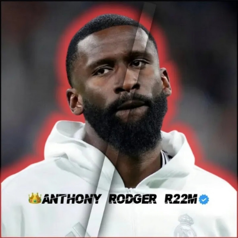 معتزل بسبب اليوتيوب ابن..... 