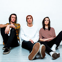 Stand Atlantic - Topic