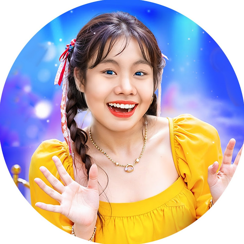 Luna & Friends Arabic Logo