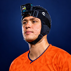 Goleiro De Capacete
