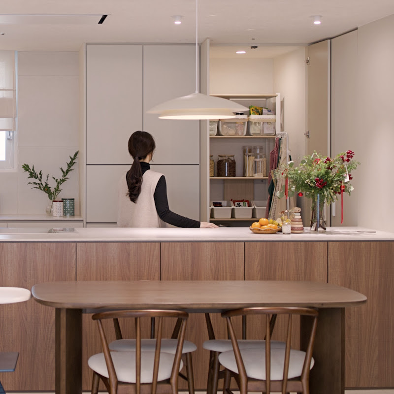 유리풀데이 YurifulDay Logo