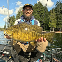 Geoff_does_kayak_fishing