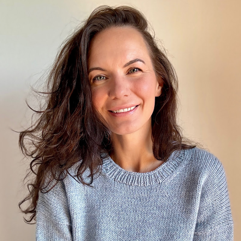 Knit with Julia Piro