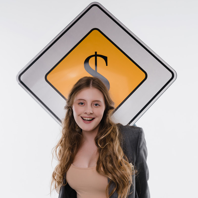 Алена Кладько — Инвестируй прибыльно и безопасно Logo