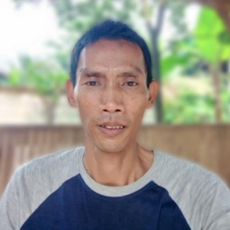 Hire Si Emonk — Pets & Animals YouTube creator for sponsorships