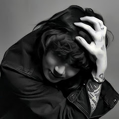 𝐂𝐔𝐓𝐄._.𝐃𝐄𝐕𝐈𝐋 シ︎