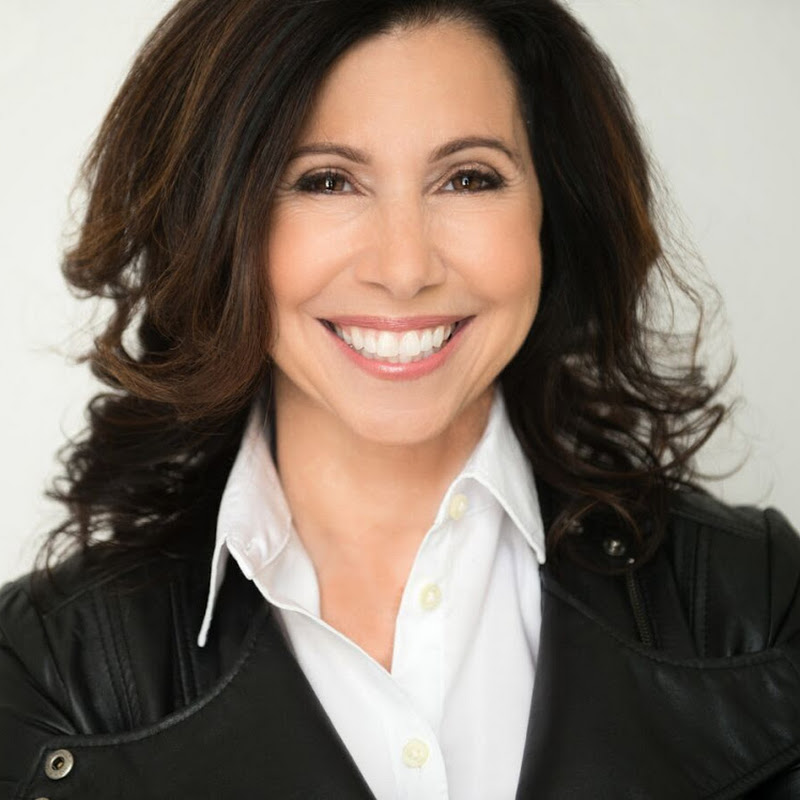 Lu Ryan Realtor + Real Estate Agent Coach