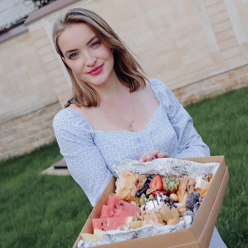 ОЛЬГА ВАЩЕНКО - фуршет, кулинарный бизнес Logo