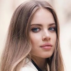 Xenia Tchoumi Avatar