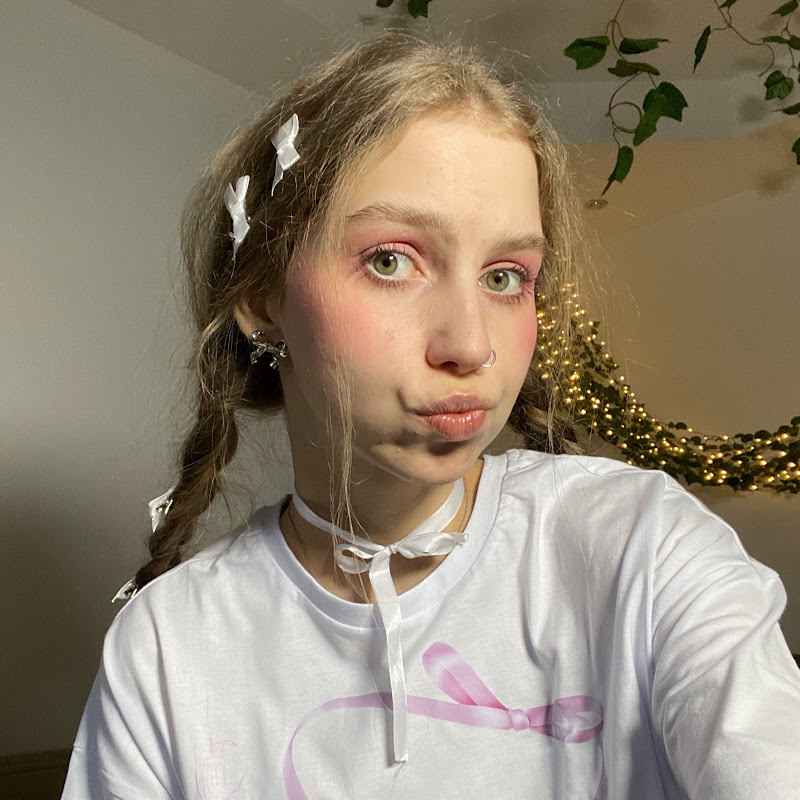 Лизка с корицей Logo