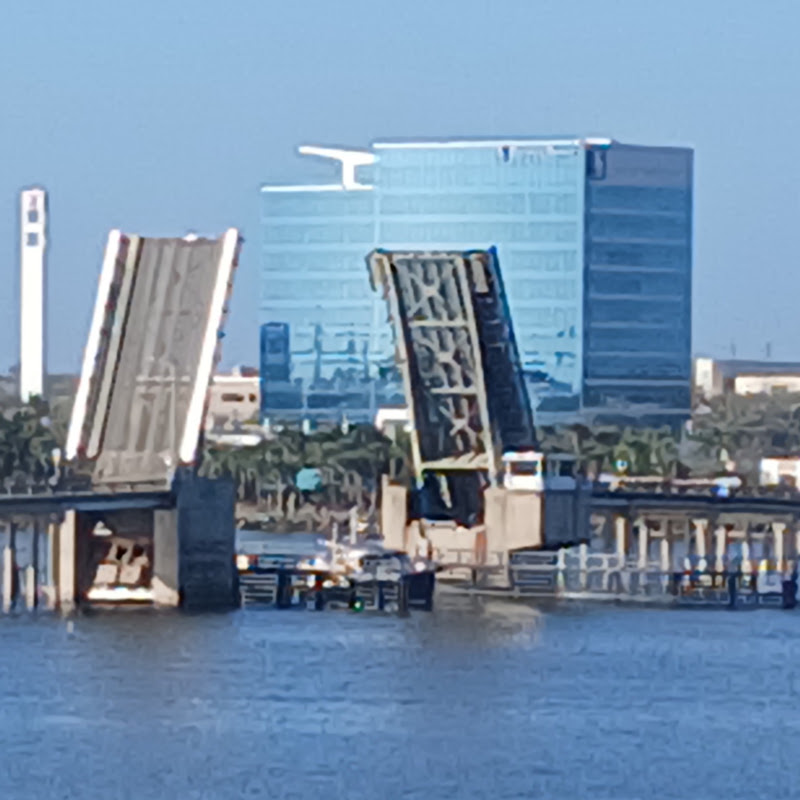 🎥Daytona Beach Live Cam | Life on Halifax River logo