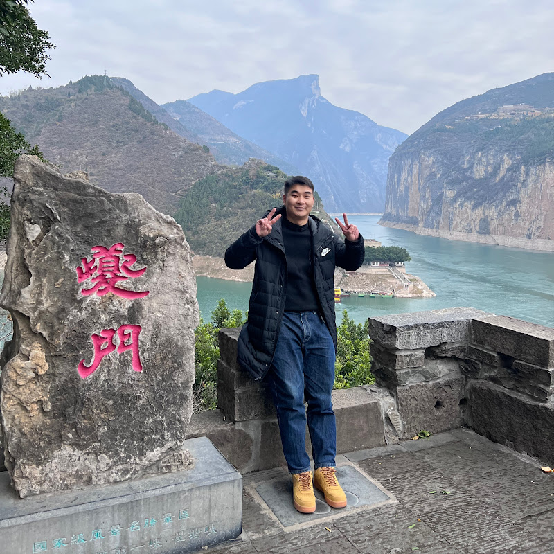 超人到处跑 Superman on the way Logo