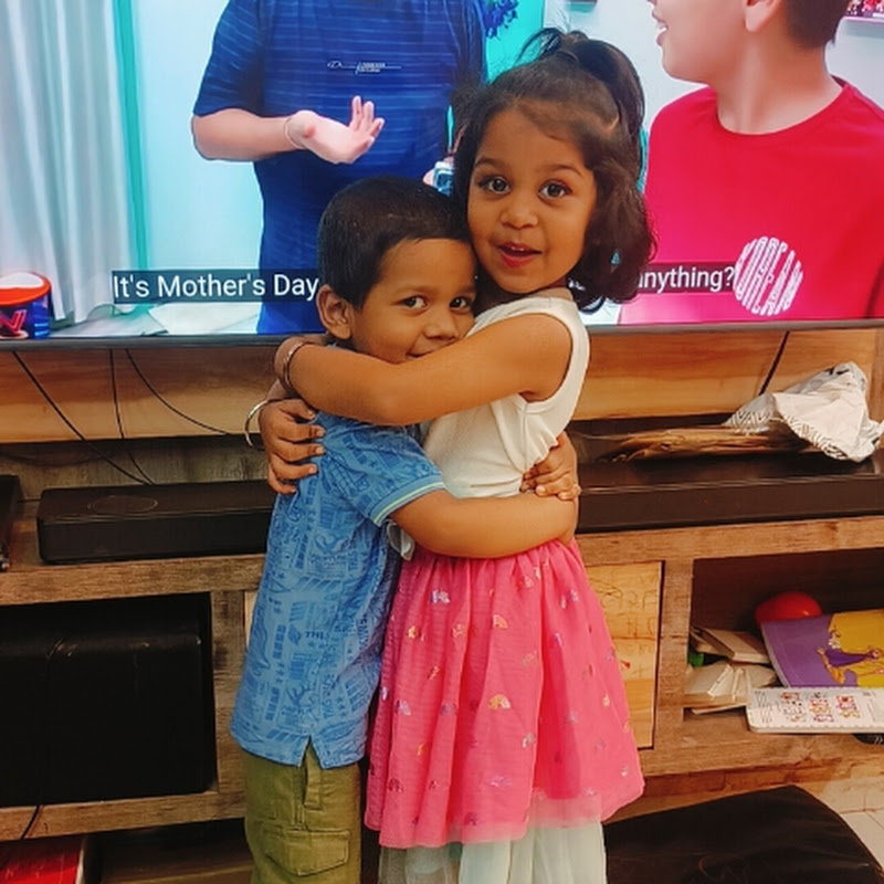 Messy mommy & kids