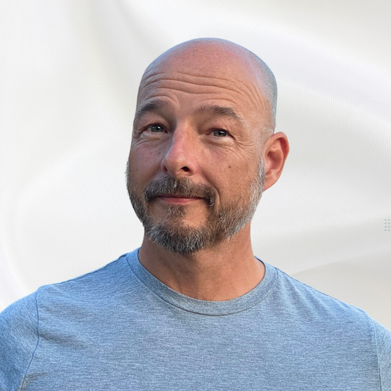 Spanish With Qroo Paul Logo