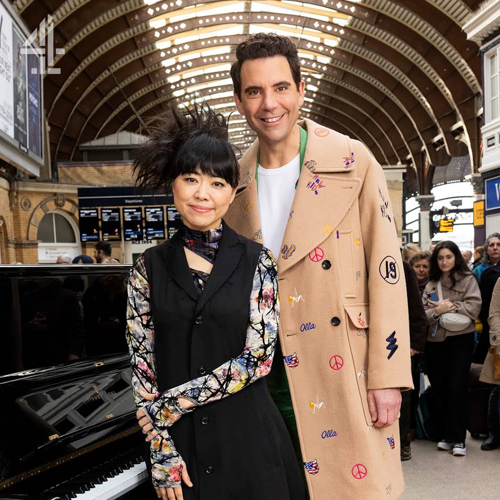 mika.t♪ Post from MIKA - YouTube