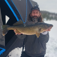 Canadian Fishin Musician
