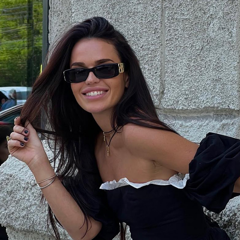 Анастасия Убраева Logo