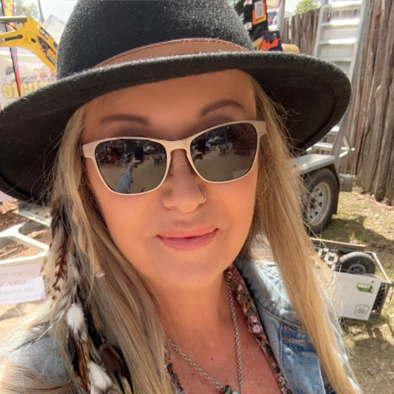 Adventure Unknown Aus