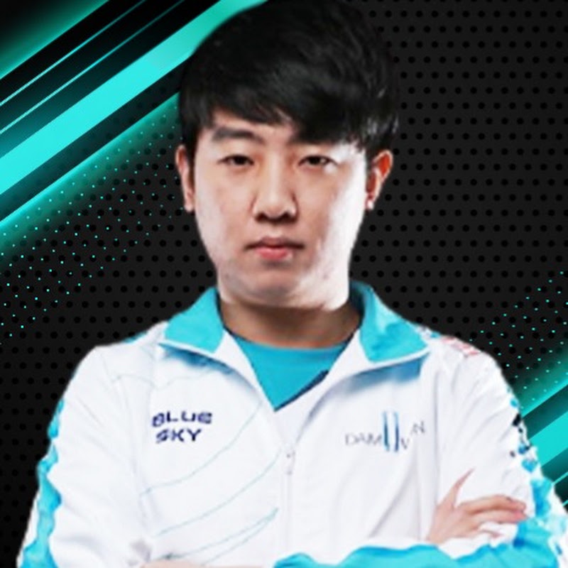 칸 Khan Youtube avatar