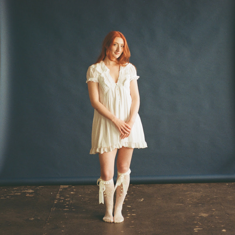 Nina Cobham - Topic