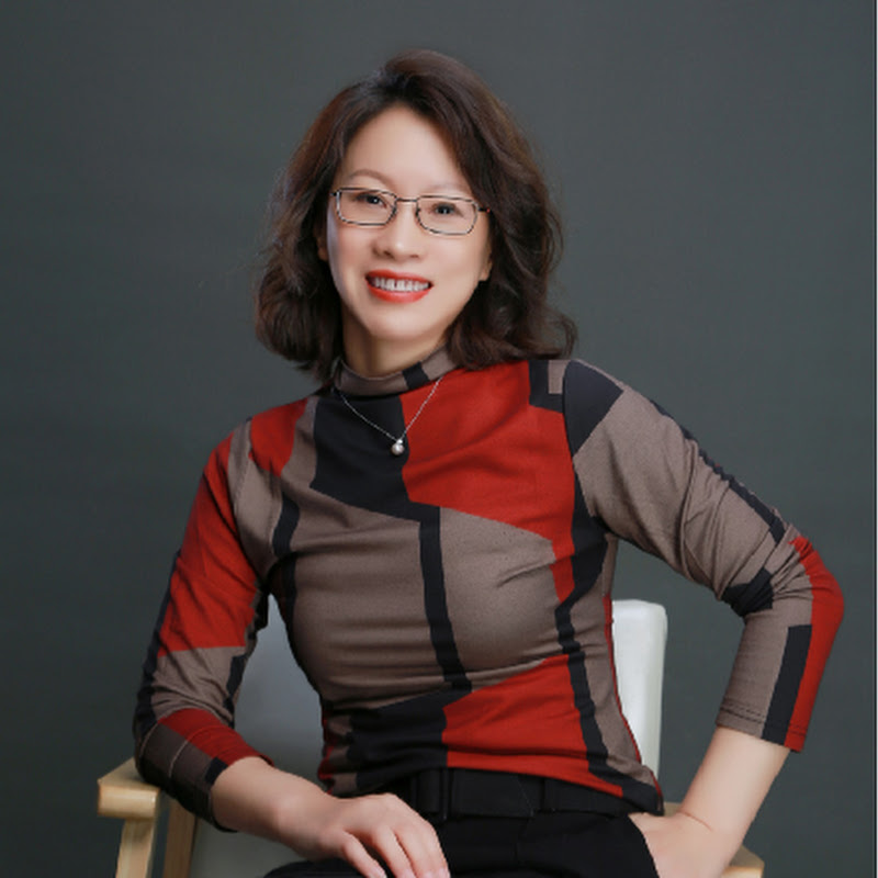 Sally interview Logo