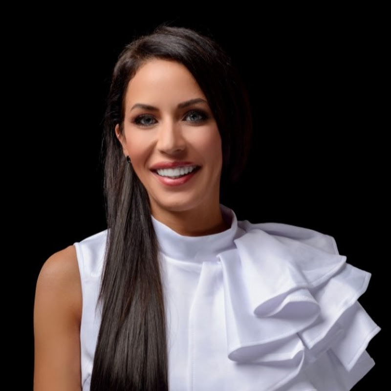 Lindsey Jean Real Estate Queen