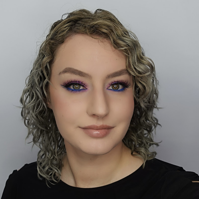 JustEnufEyes