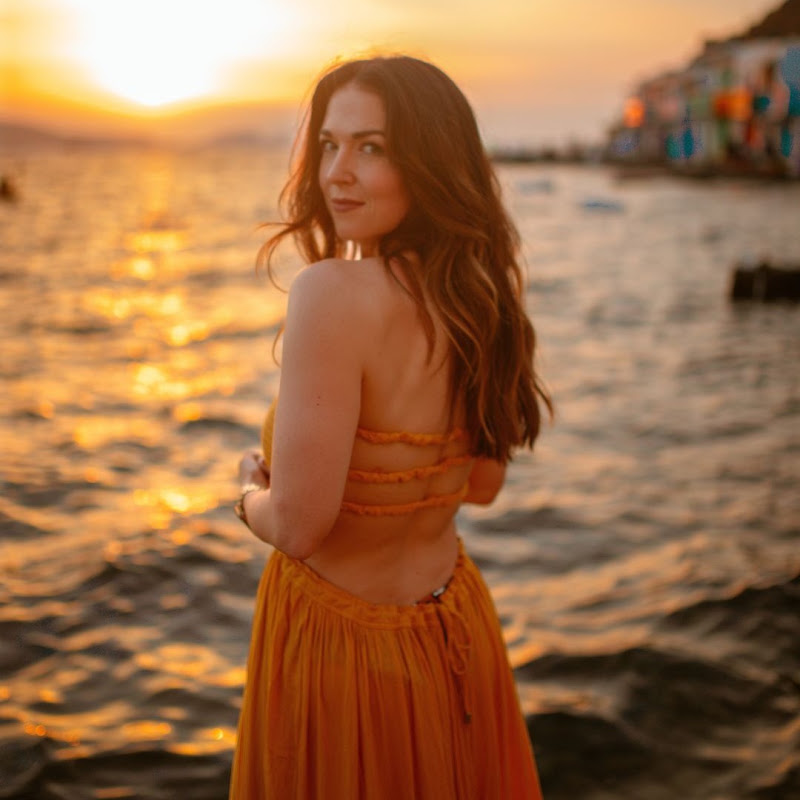 Jessica Moore channel avatar