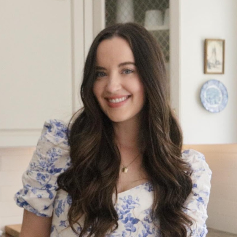 Beth Grace Moore Logo