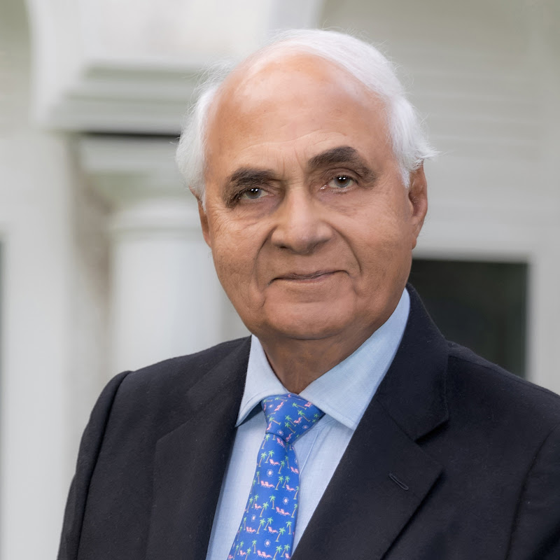 KP Singh DLF - EY Lifetime Achievement Award
