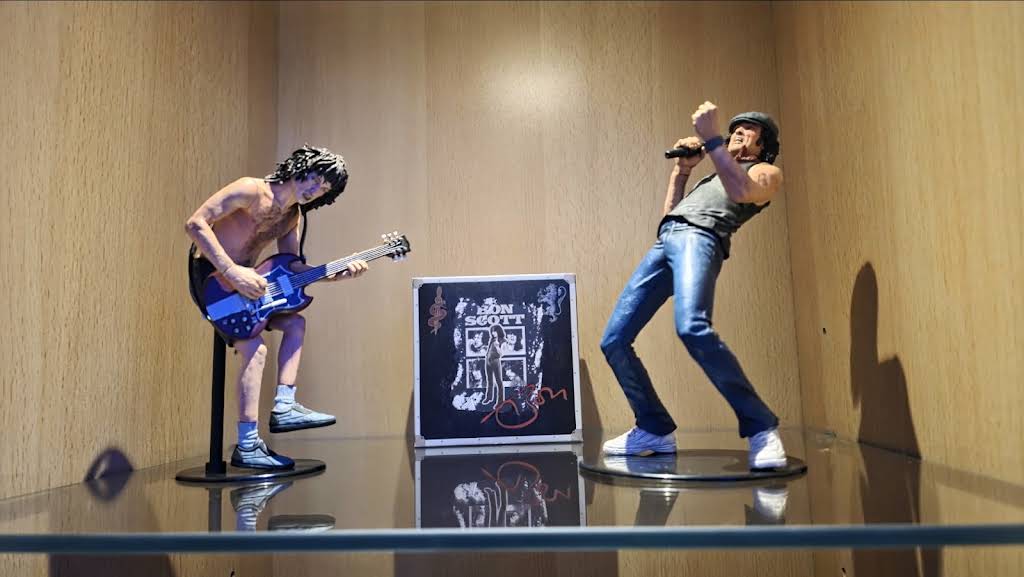 Post from ⚡Marco's HIGH VOLTAGE Music Channel⚡ - YouTube