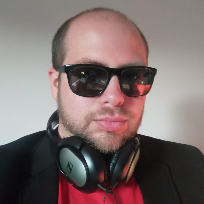 DeLuxis