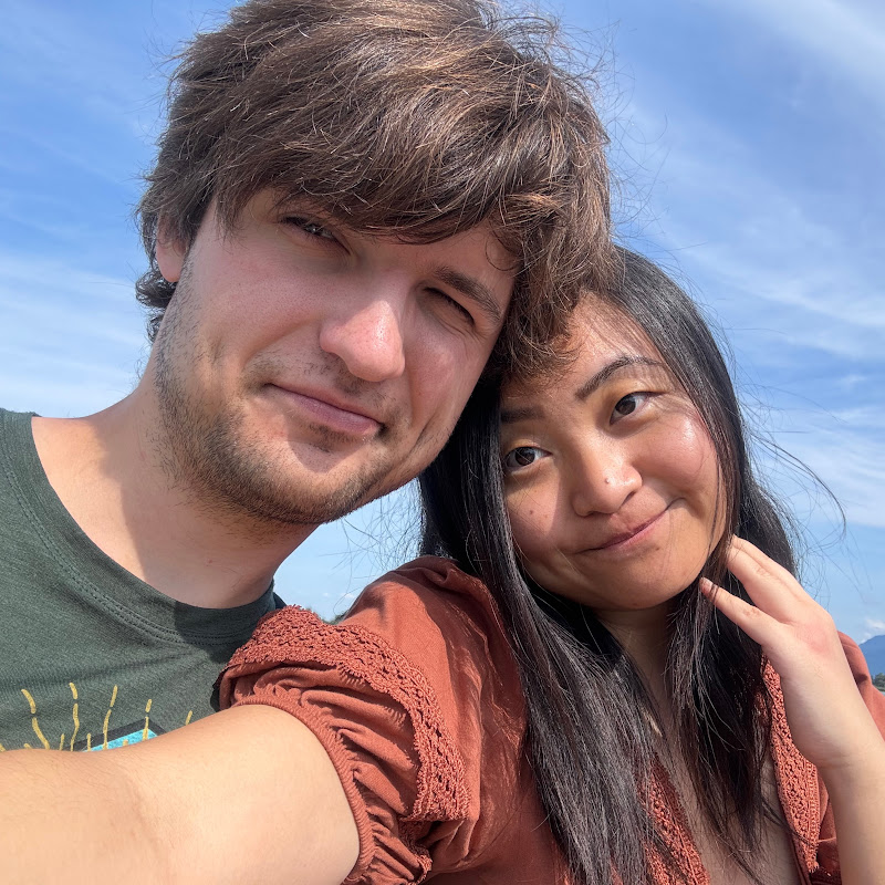 小貓與大熊 Logo