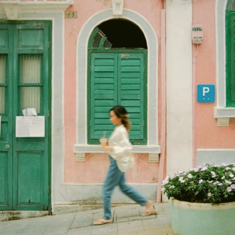 how I film my vlogs with just an iPhone 🎥📱