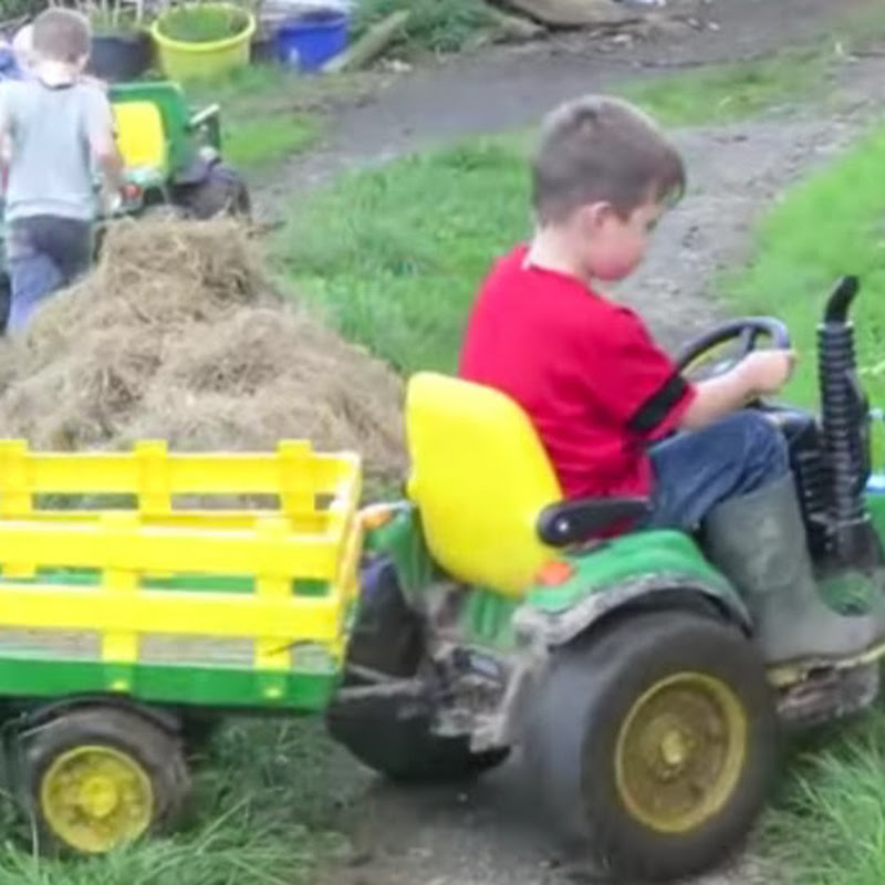 Nicki Miles Tractors icon