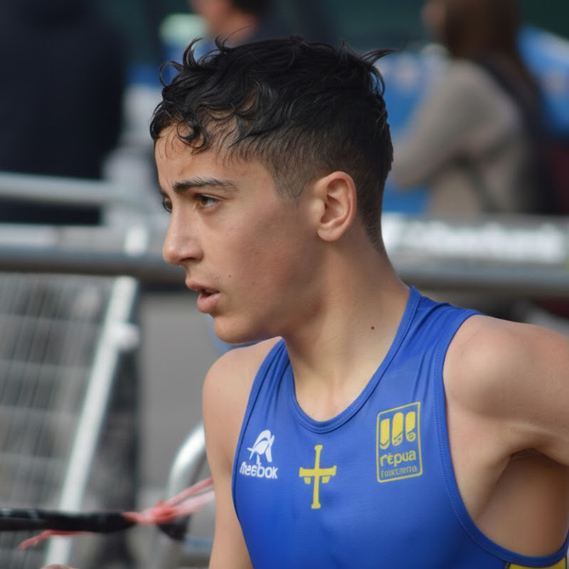 Hire Gonzalo Bueno | Running — Sports & Outdoors YouTube creator for sponsorships