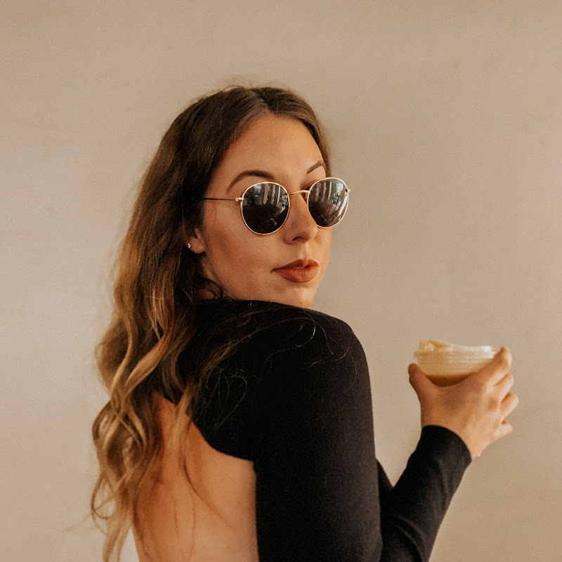 Sydnie B Mani 