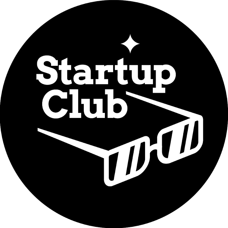 The Startup Club by Slidebean Logo