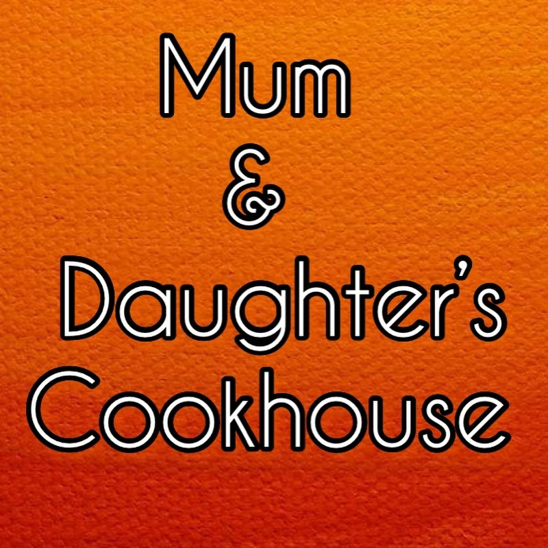 Mum and Daughters Cookhouse