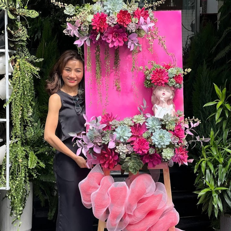 Dạy Cắm Hoa Hiện Đại