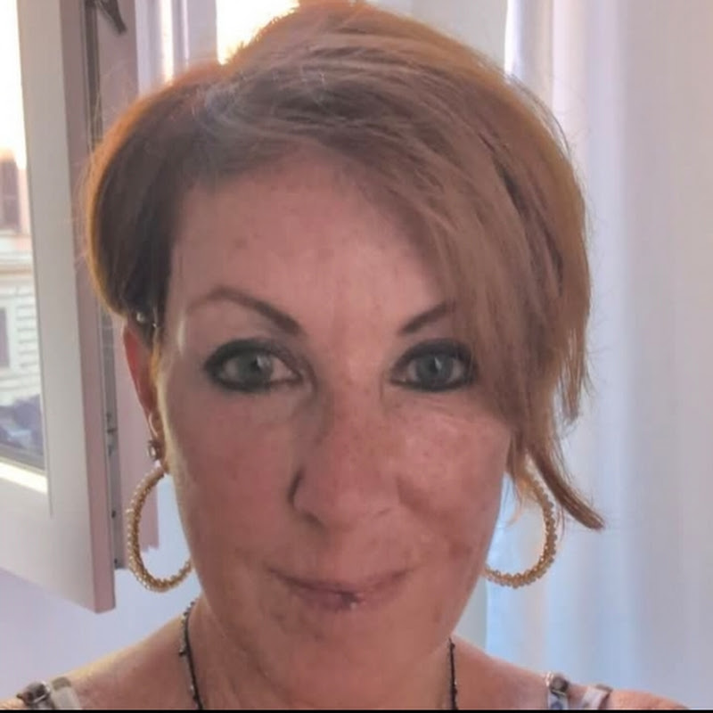 Fiona Grayson - SassyOver60