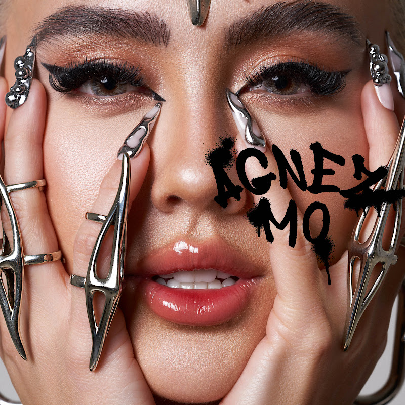 AGNEZ MO