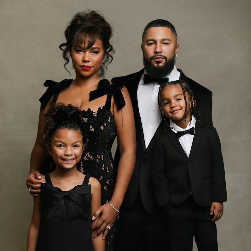 THE DAVIS FAMILY 