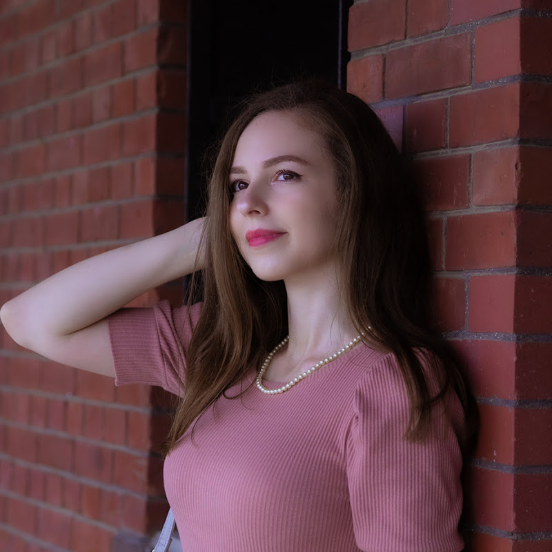 スキマにイストリヤ Logo