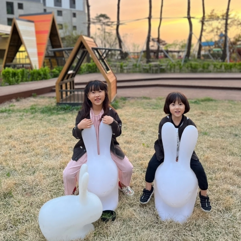 라라남매의 먹방 avatar